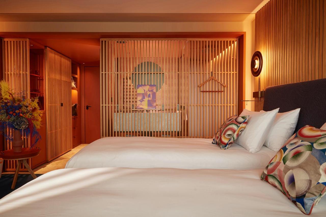 So/ Paris Hotel Εξωτερικό φωτογραφία A room at the hotel