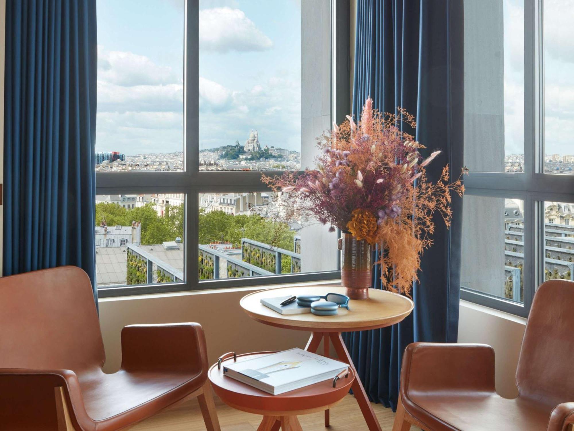 So/ Paris Hotel Εξωτερικό φωτογραφία A room at the hotel
