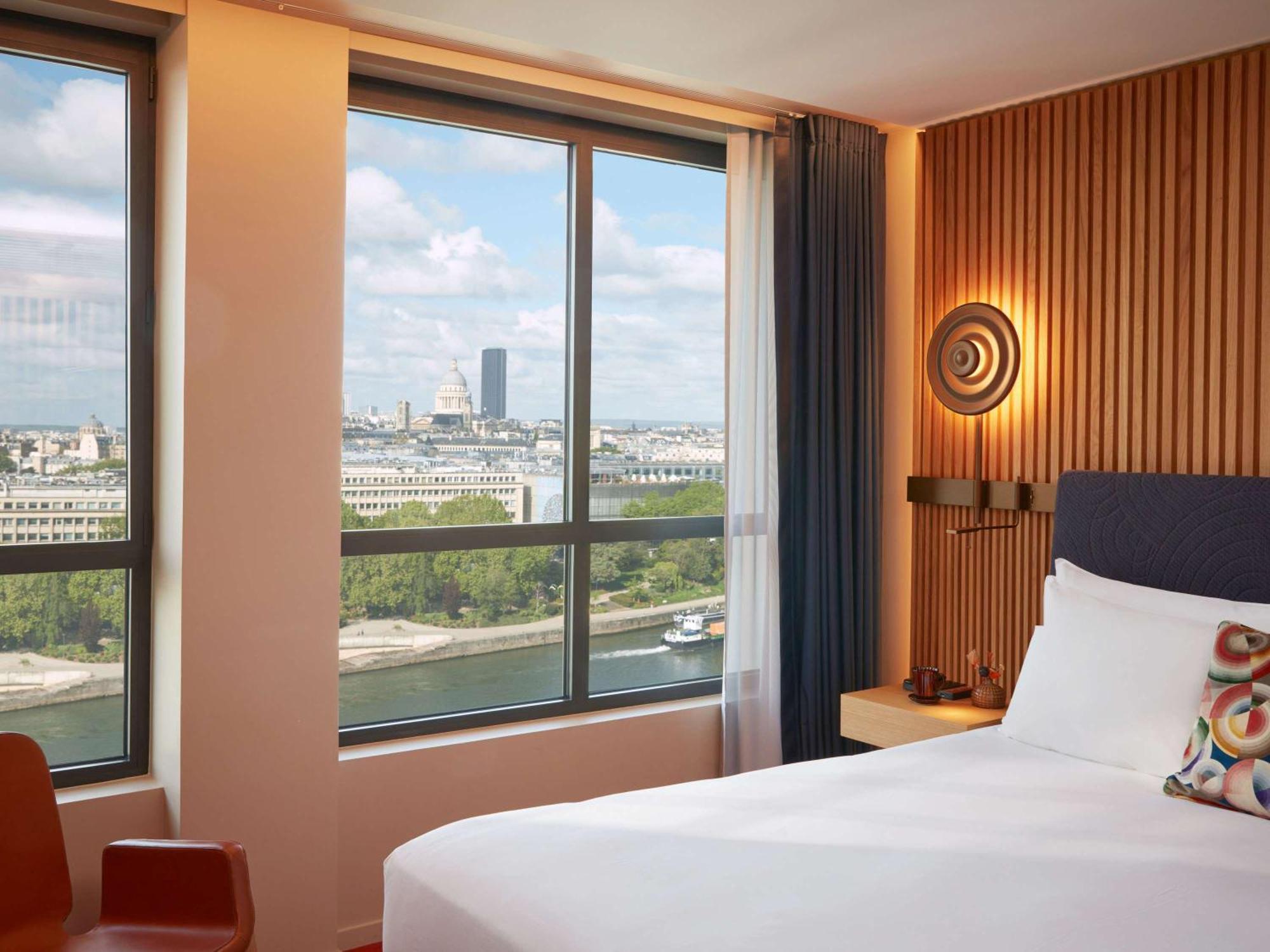 So/ Paris Hotel Εξωτερικό φωτογραφία A room at the hotel