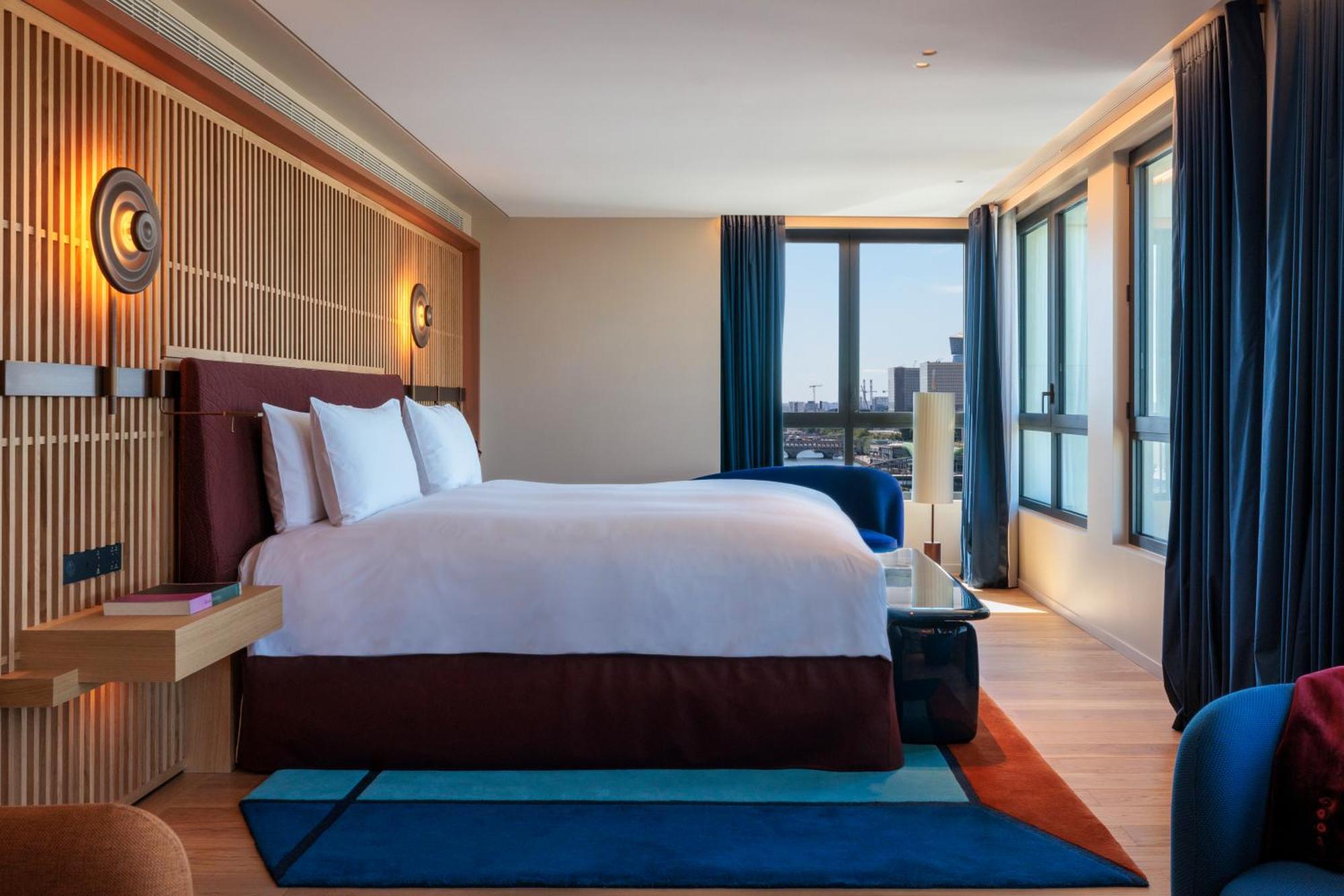So/ Paris Hotel Εξωτερικό φωτογραφία A bedroom at the hotel