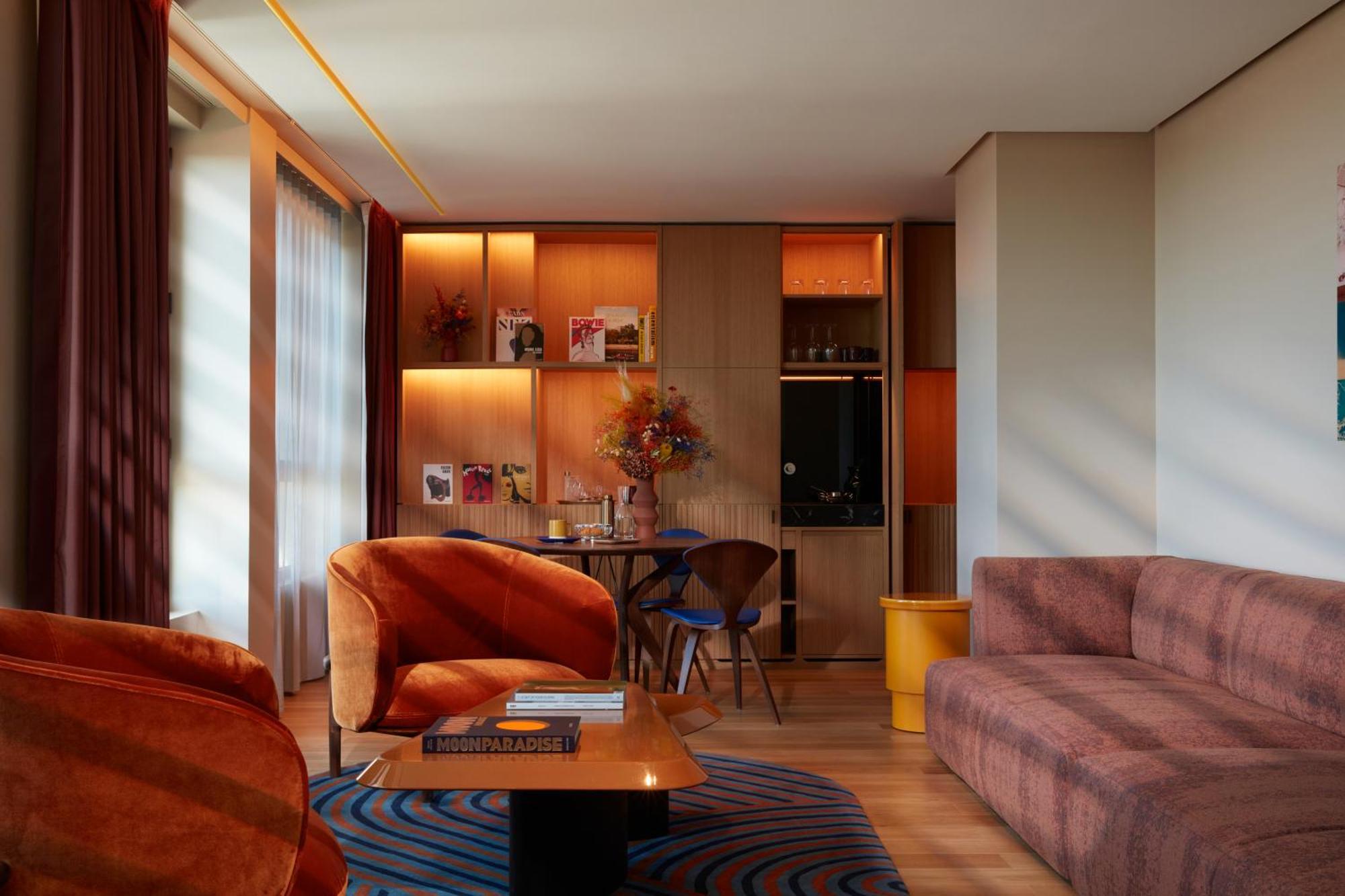 So/ Paris Hotel Εξωτερικό φωτογραφία A suite at the Mandarin Oriental, Munich
