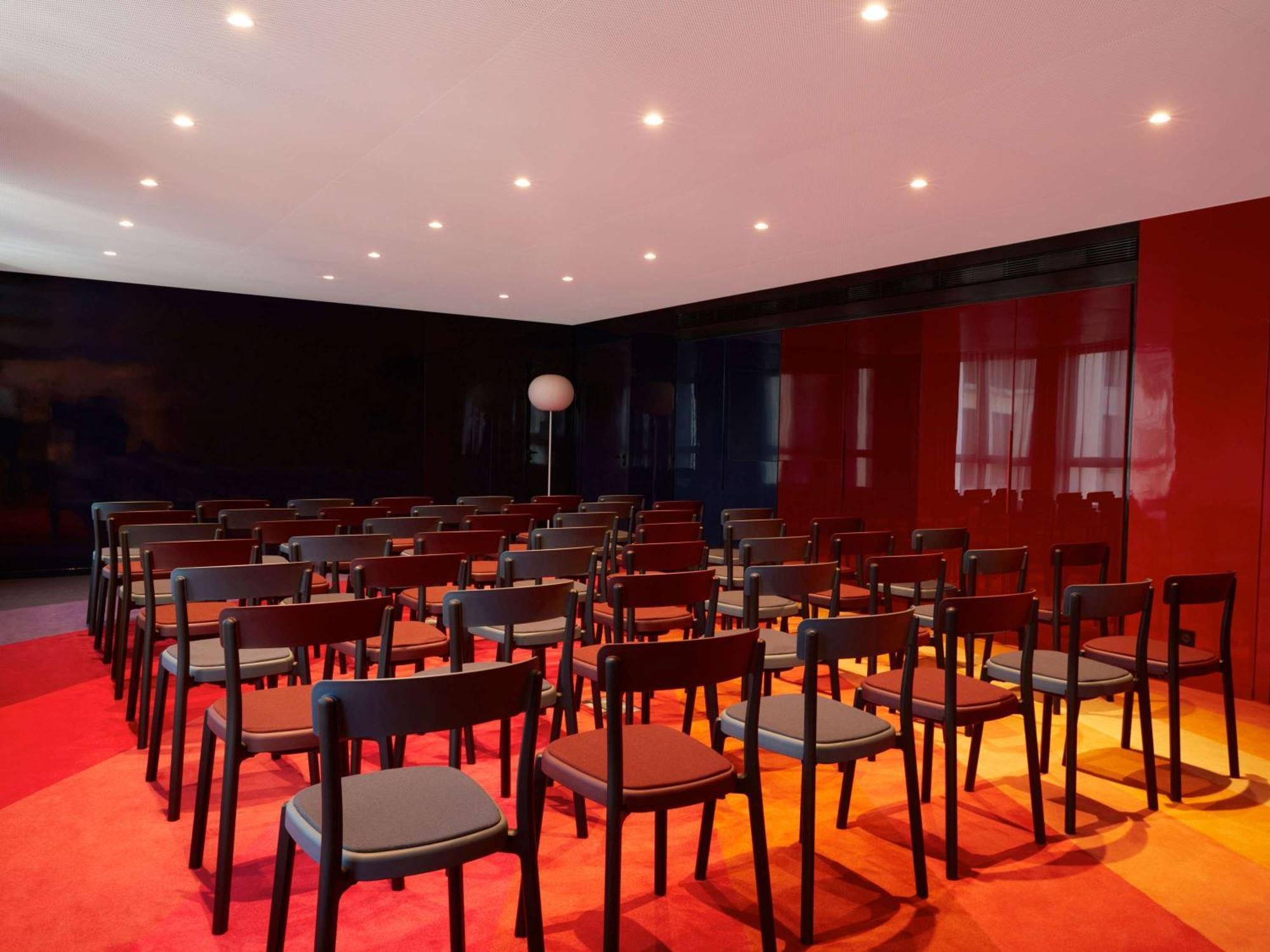 So/ Paris Hotel Εξωτερικό φωτογραφία The Red Room