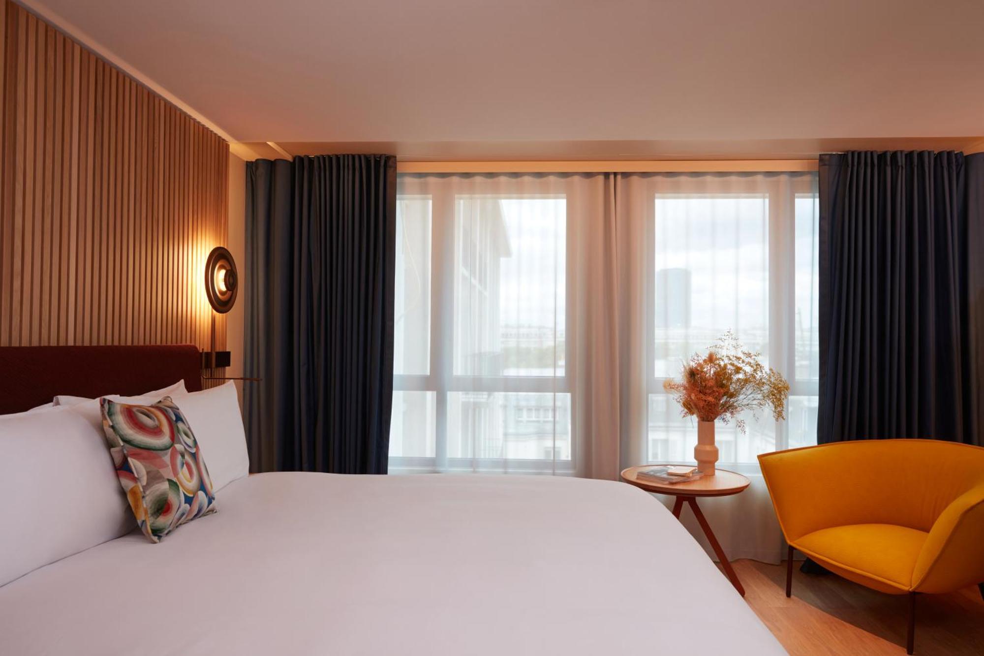 So/ Paris Hotel Εξωτερικό φωτογραφία A room at the hotel
